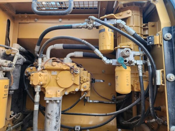 CAT330D2L - 图片 6