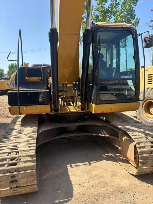 CAT320D2 - 图片 3