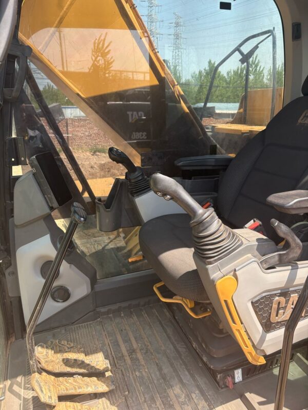 CAT320 - 图片 2