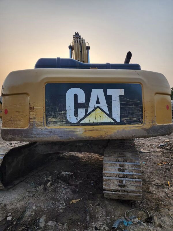 CAT330D2L - 图片 19