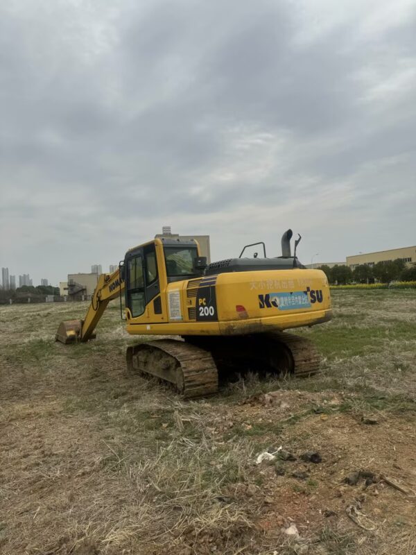 KOMATSU PC200-8 - 图片 2