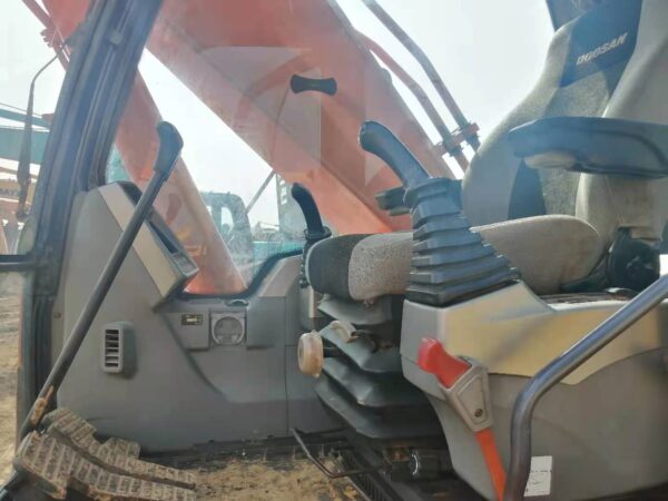 Doosan DX260LC - 图片 4