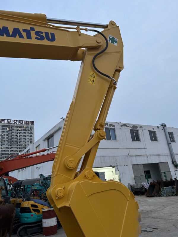 Komatsu PC300-8 - 图片 4