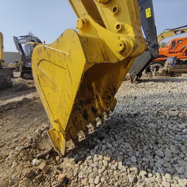 Komatsu PC220-8 - 图片 3