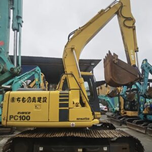 Komatsu PC100